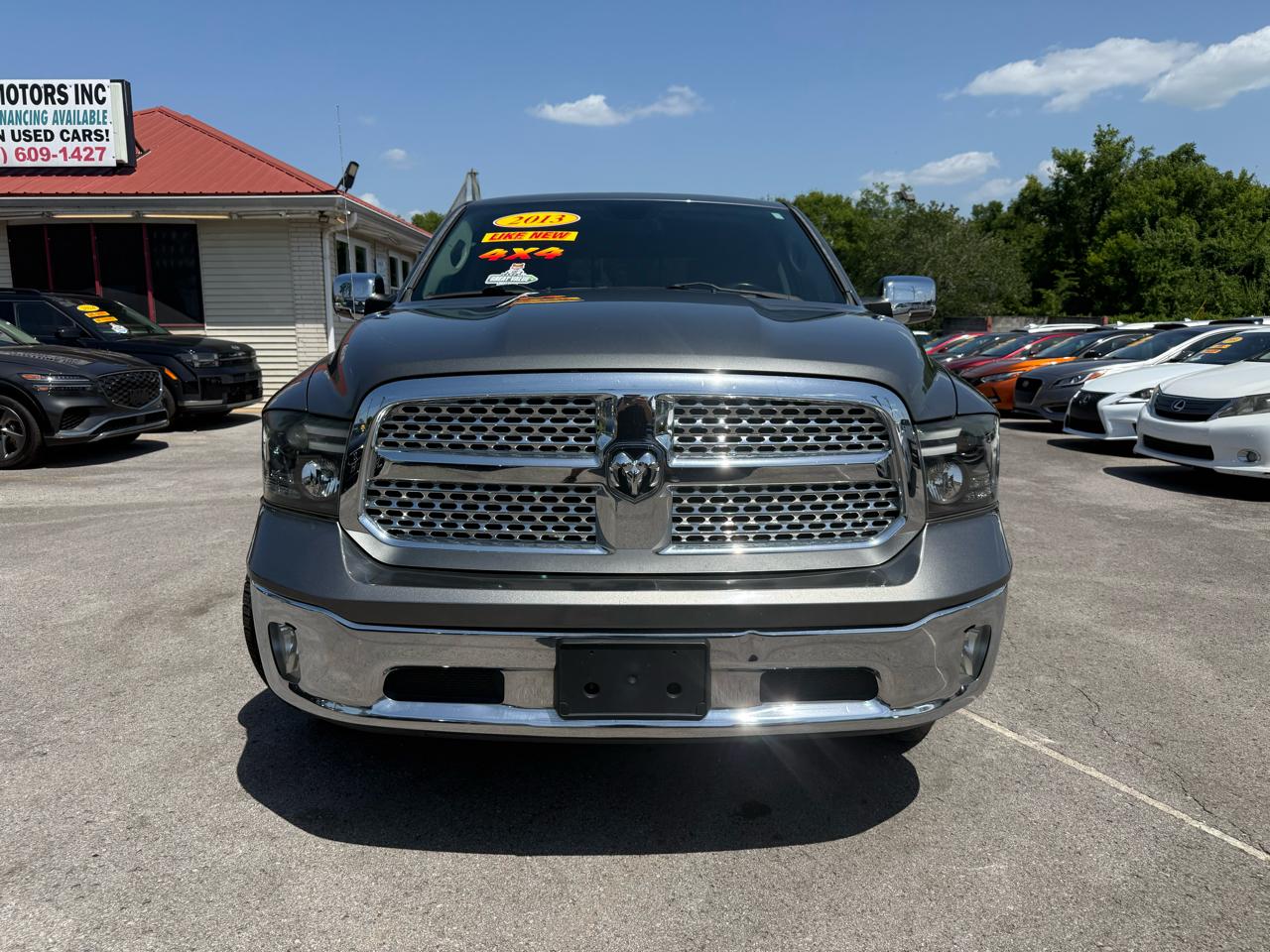 RAM 1500 Laramie Quad Cab 4WD 2013