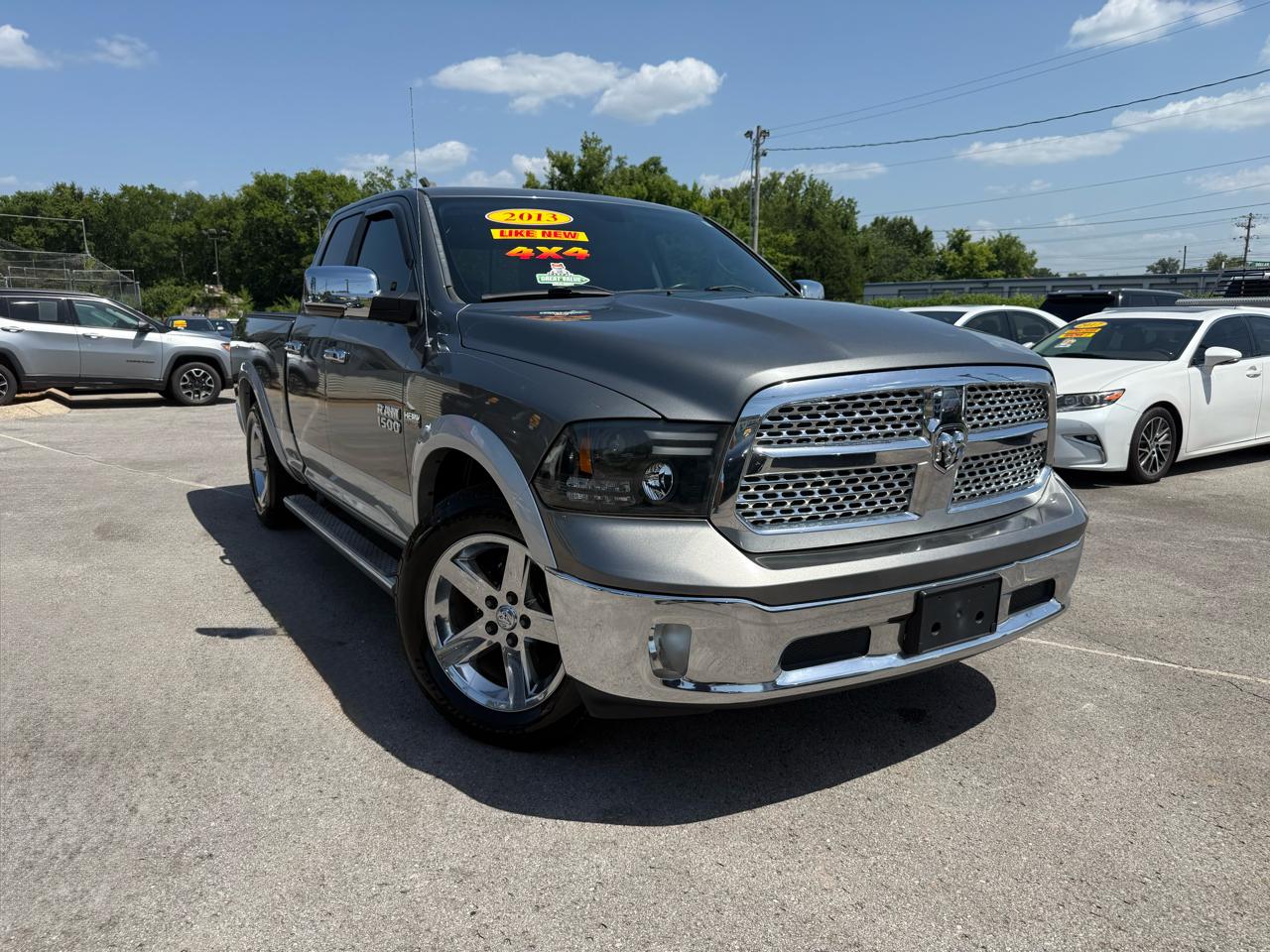 RAM 1500 Laramie Quad Cab 4WD 2013