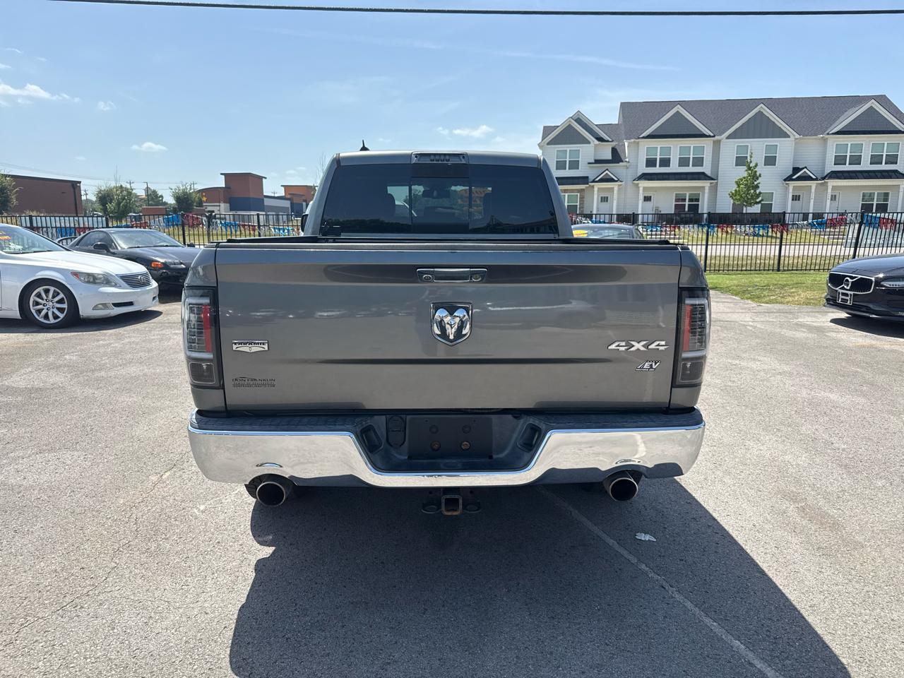 RAM 1500 Laramie Quad Cab 4WD 2013