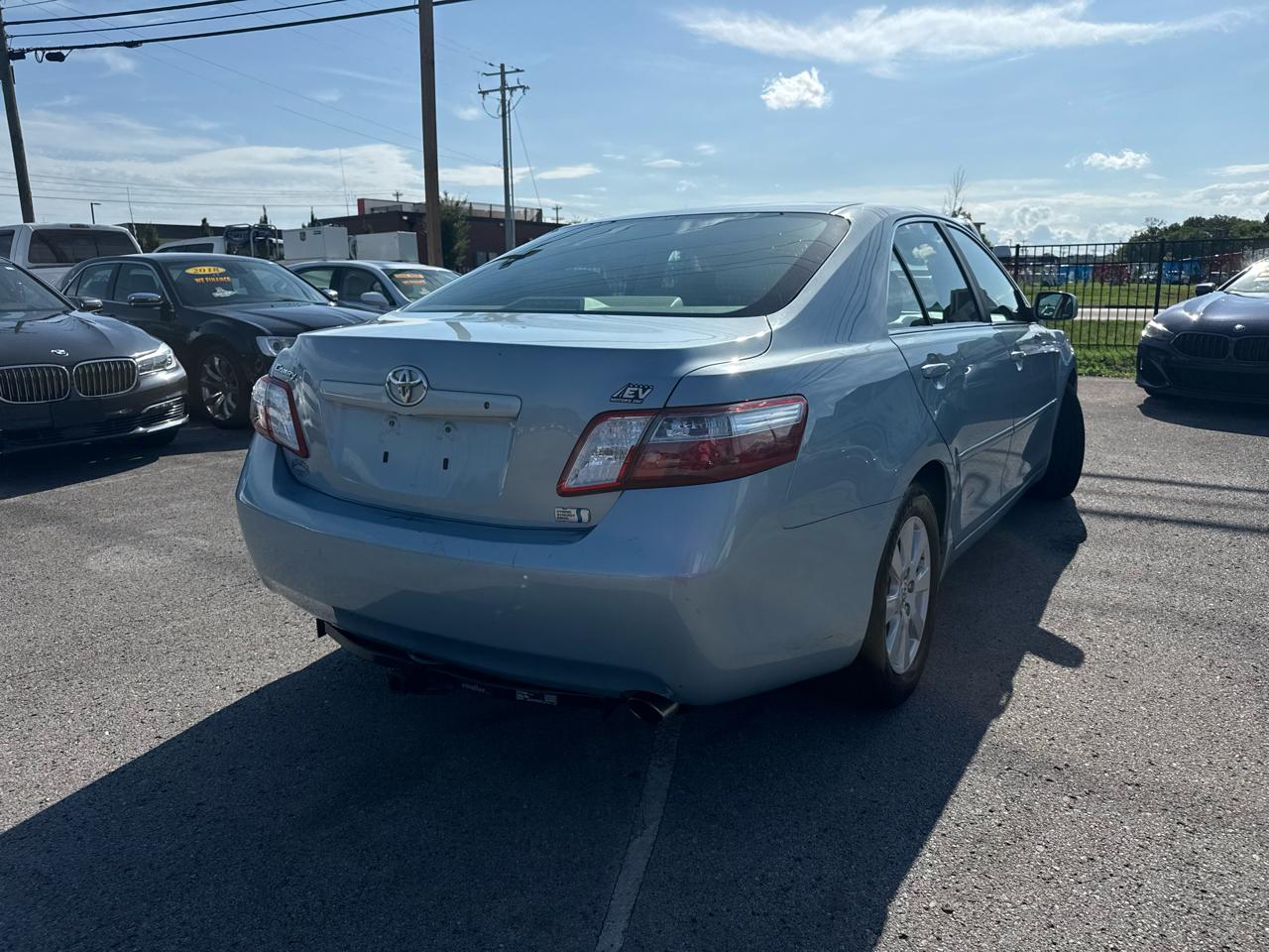 Toyota Camry Hybrid Sedan 2009