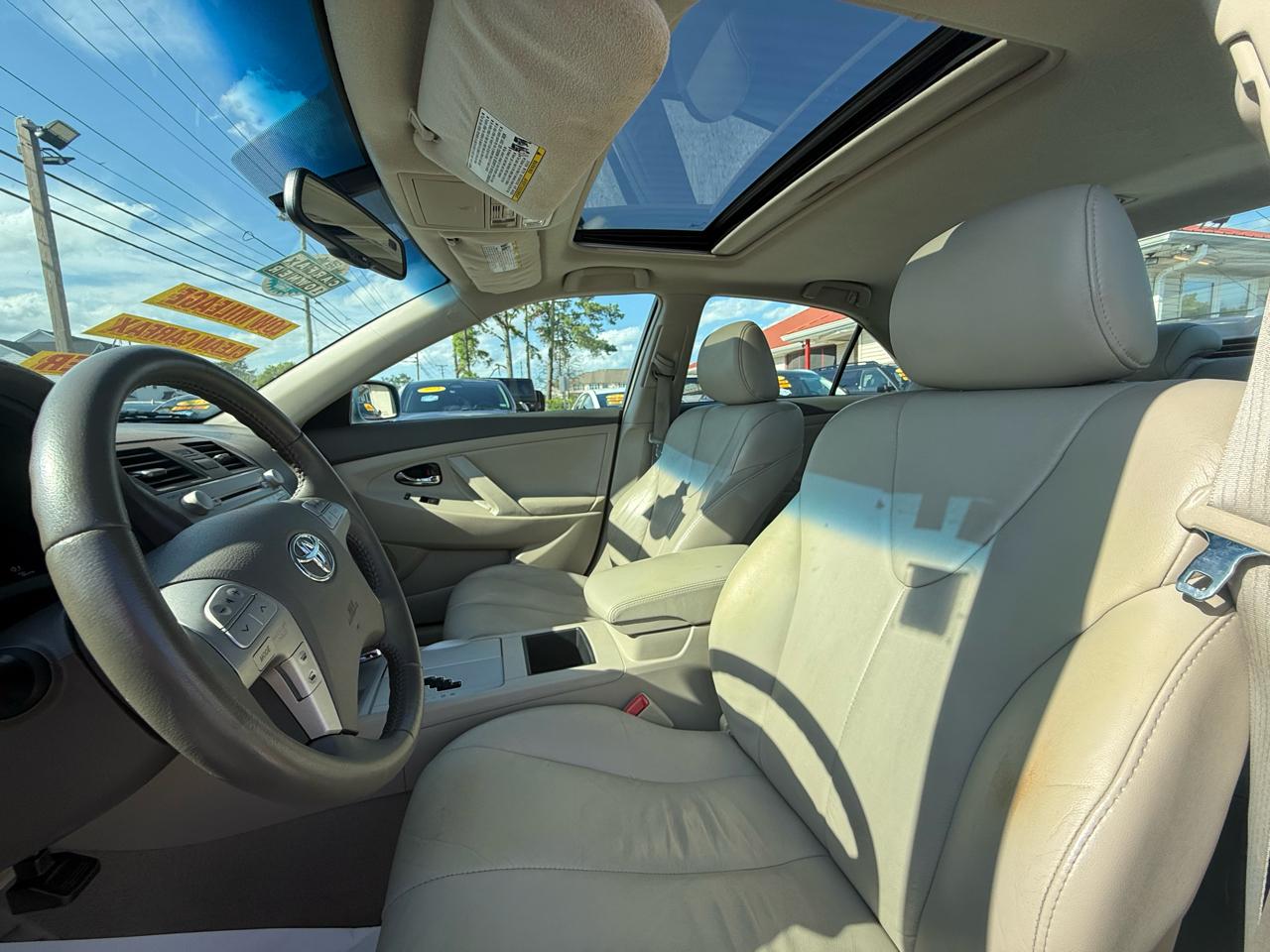 Toyota Camry Hybrid Sedan 2009