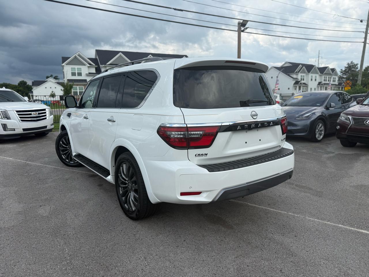 Nissan Armada Platinum AWD 2023