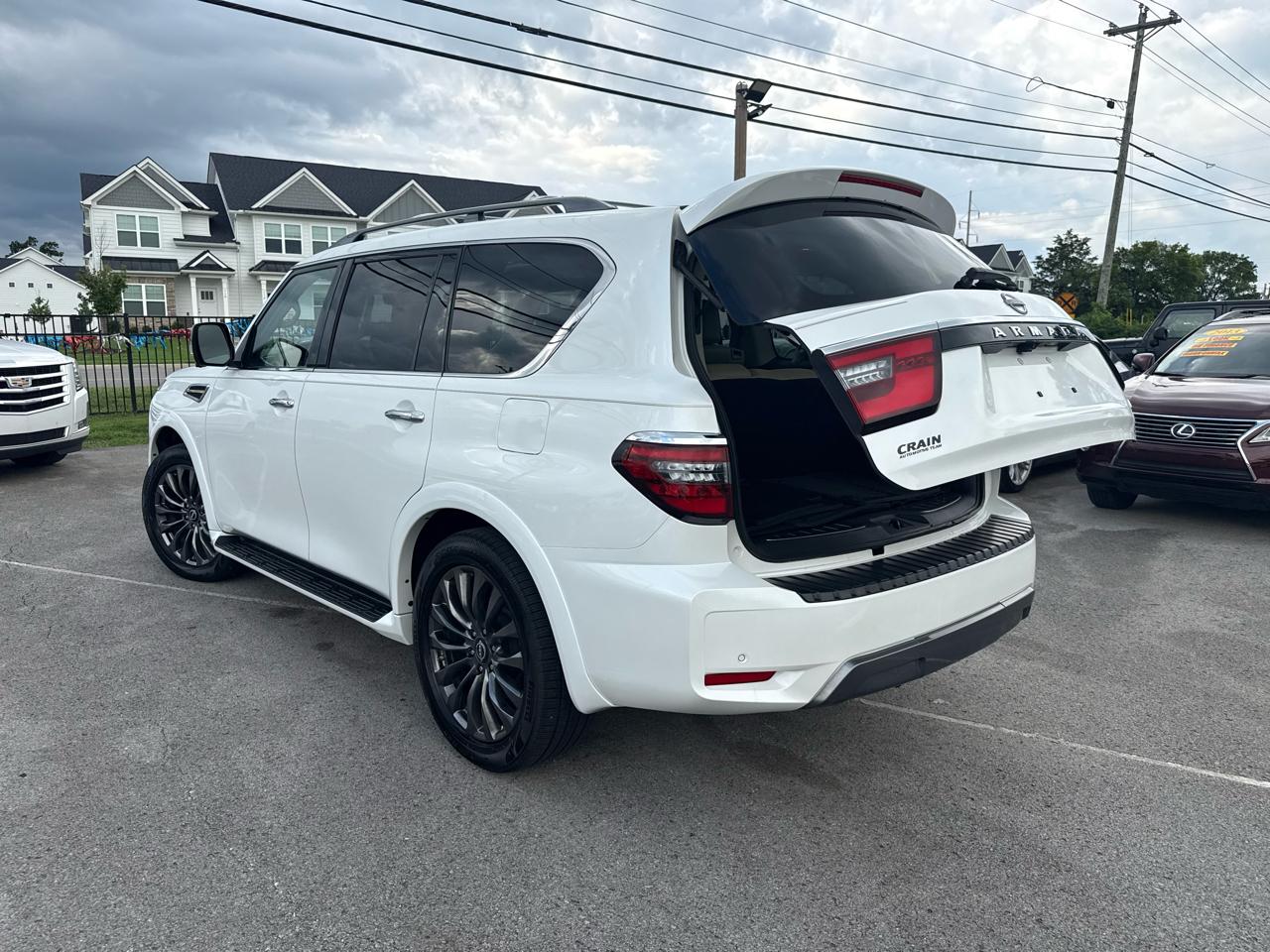 Nissan Armada Platinum AWD 2023
