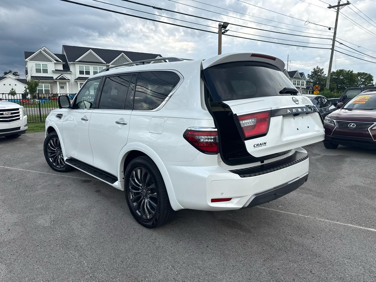 Nissan Armada Platinum AWD 2023