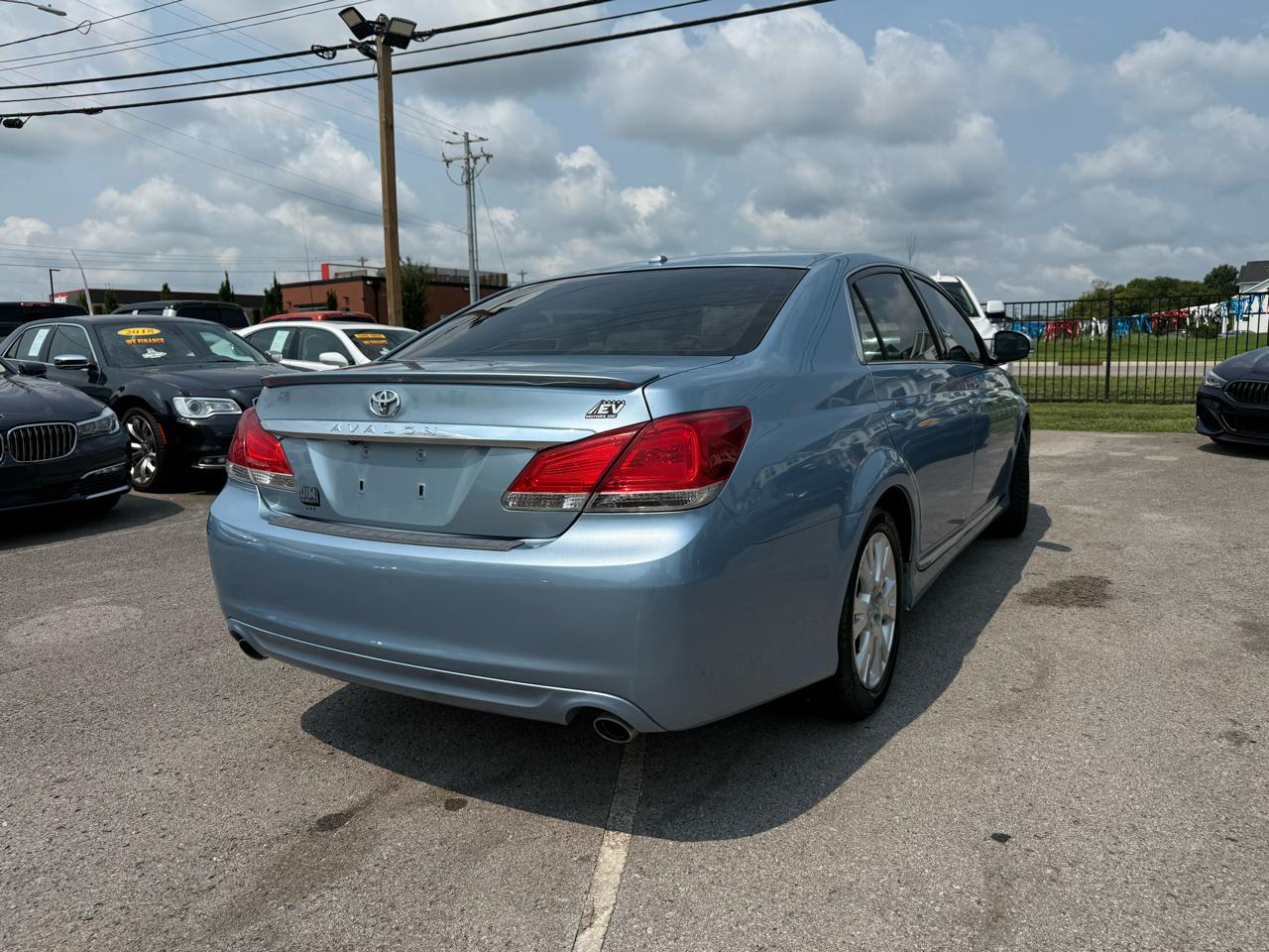 Toyota Avalon Limited 2011
