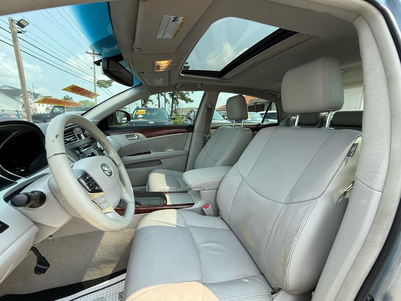 Toyota Avalon Limited 2011