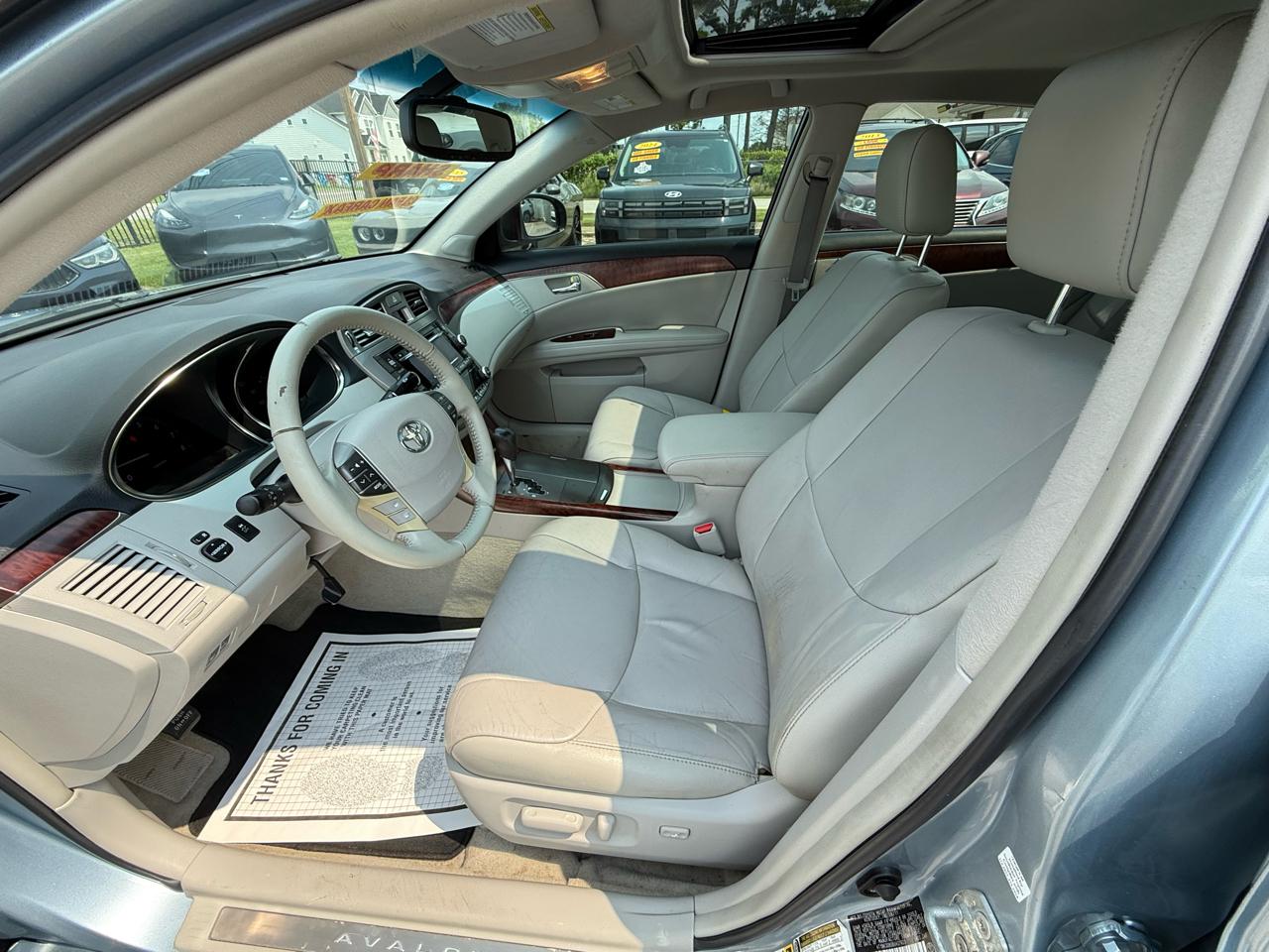 Toyota Avalon Limited 2011
