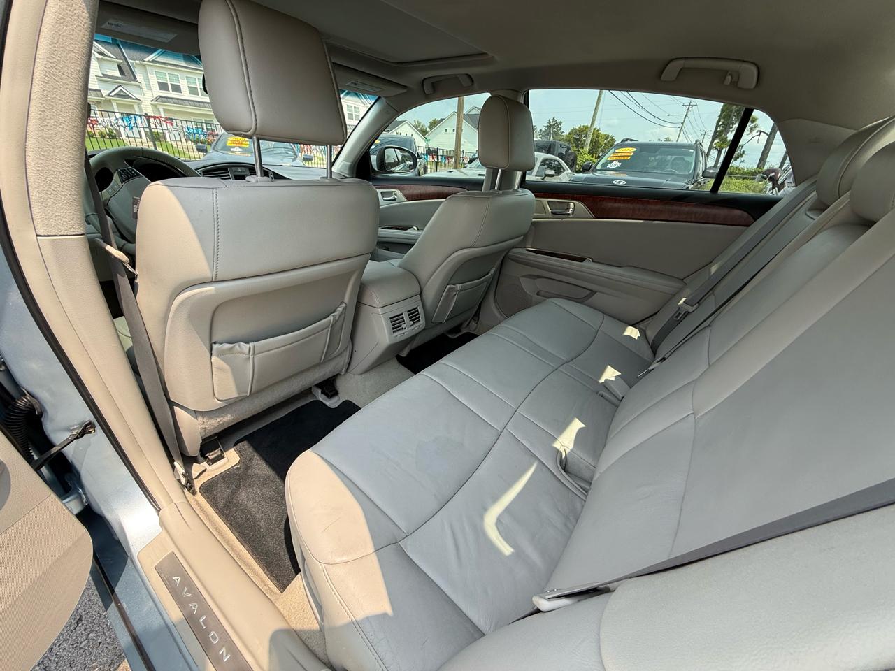Toyota Avalon Limited 2011