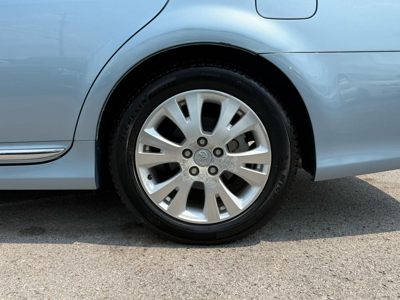 Toyota Avalon Limited 2011