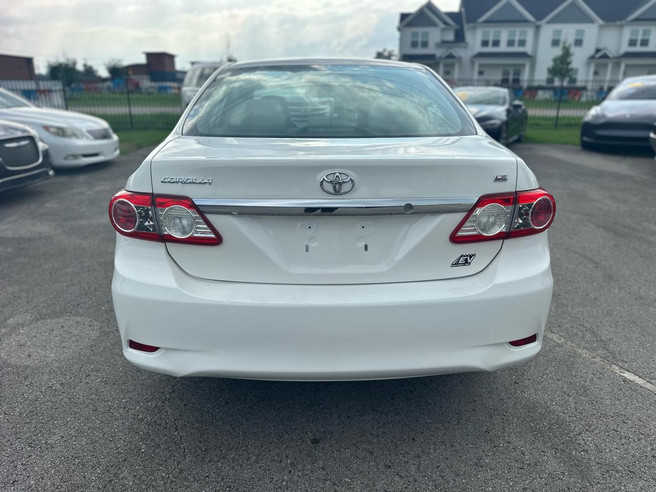 Toyota Corolla LE 4-Speed AT 2013