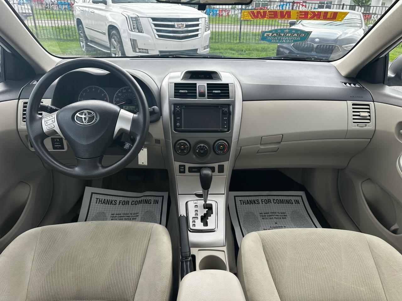 Toyota Corolla LE 4-Speed AT 2013