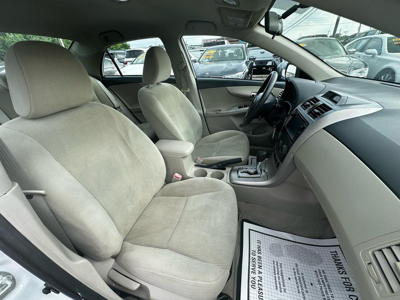 Toyota Corolla LE 4-Speed AT 2013