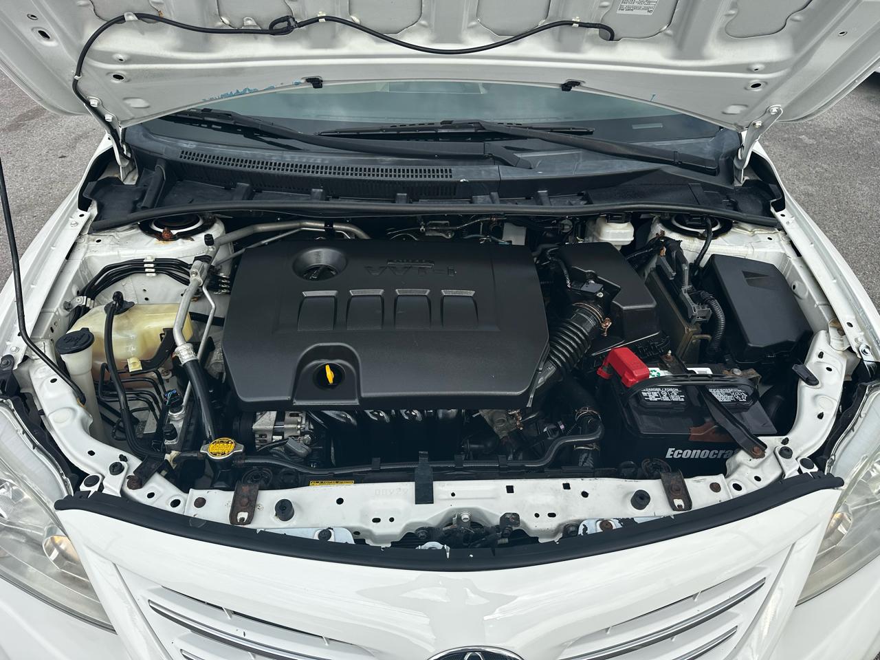Toyota Corolla LE 4-Speed AT 2013