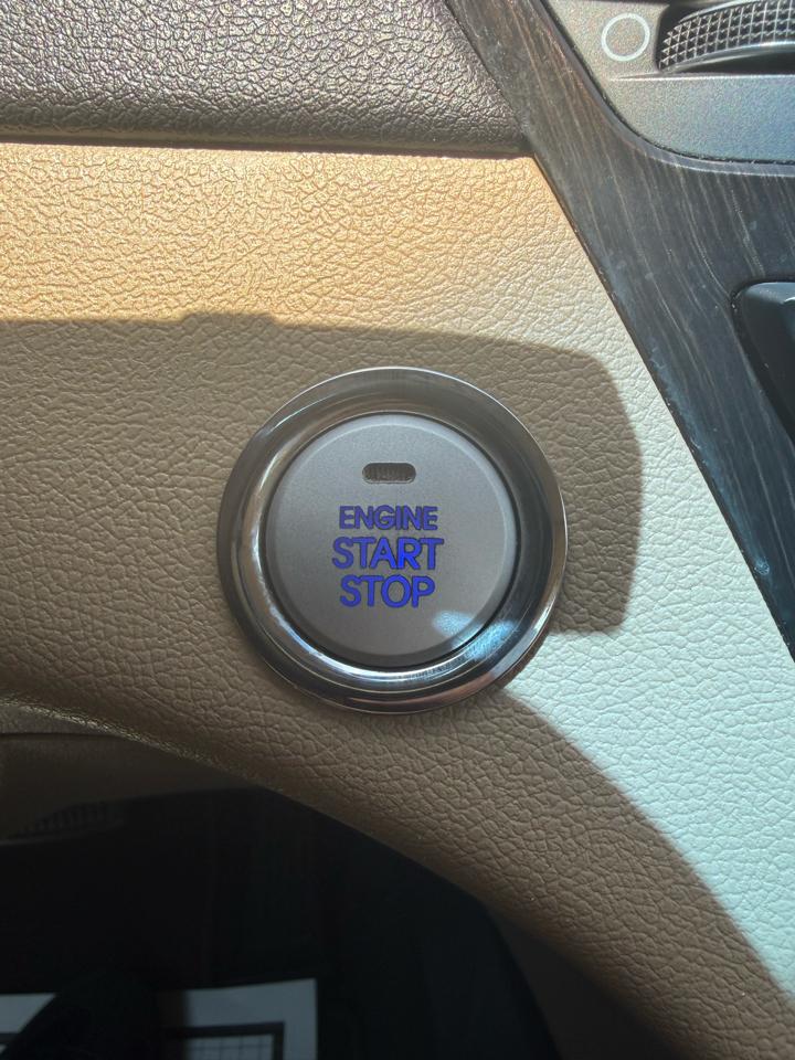 Hyundai Sonata Limited Auto 2012