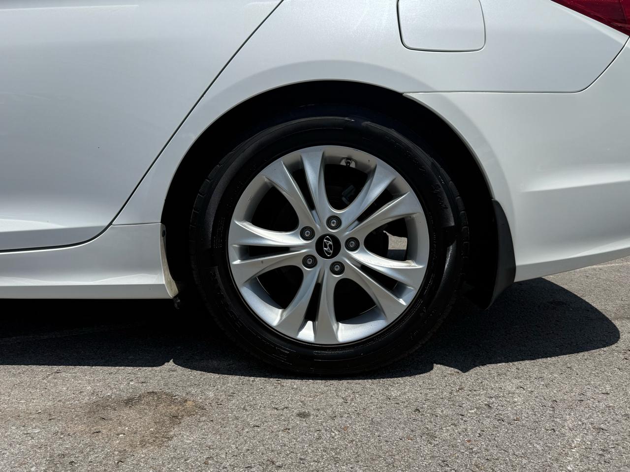 Hyundai Sonata Limited Auto 2012