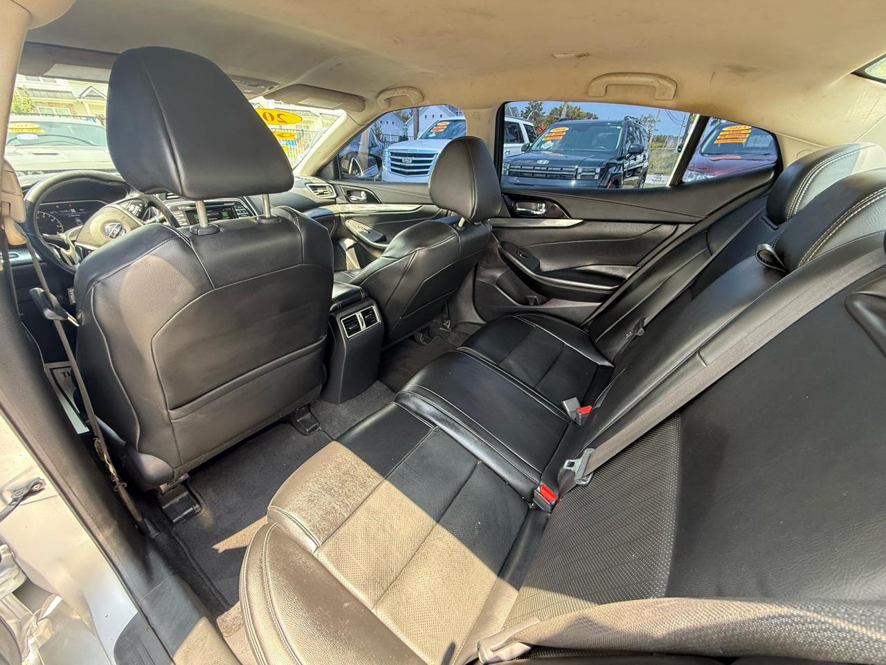 Nissan Maxima 3.5 SV 2021