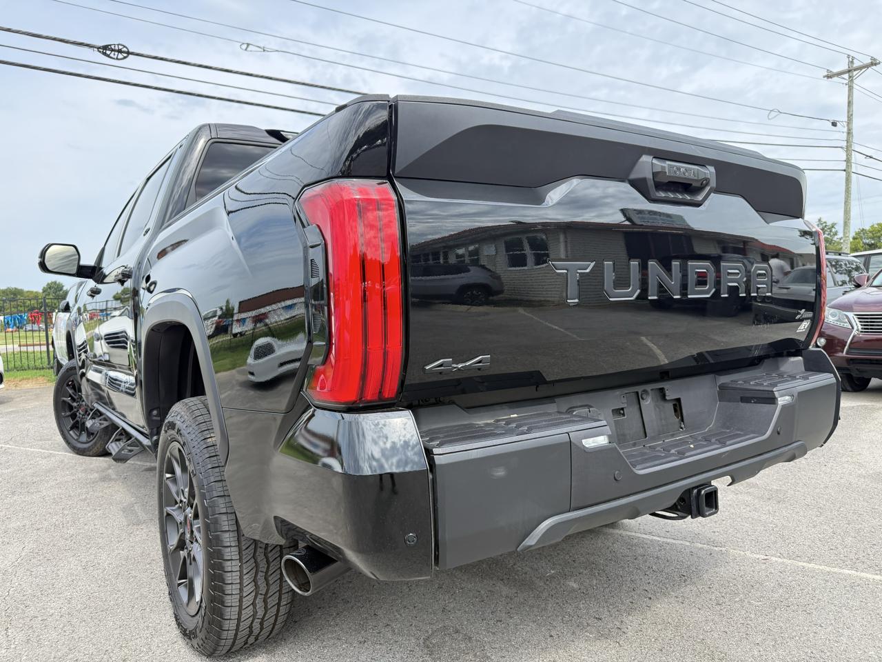 Toyota Tundra SR5 CrewMax 4WD 2025