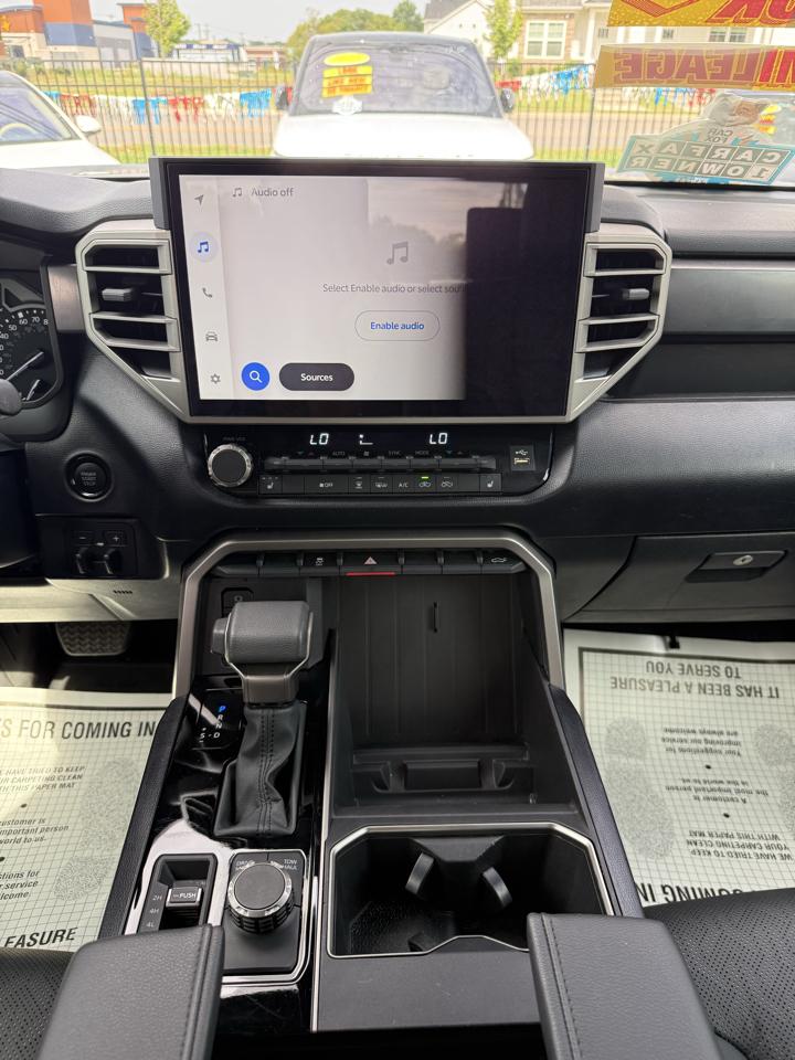 Toyota Tundra SR5 CrewMax 4WD 2025