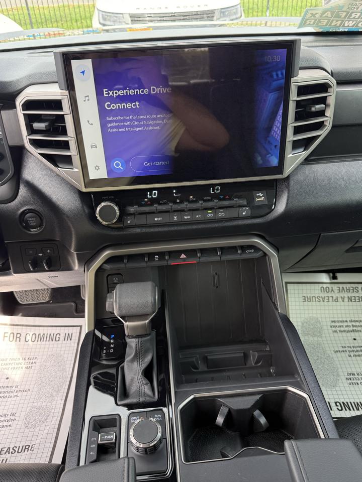 Toyota Tundra SR5 CrewMax 4WD 2025