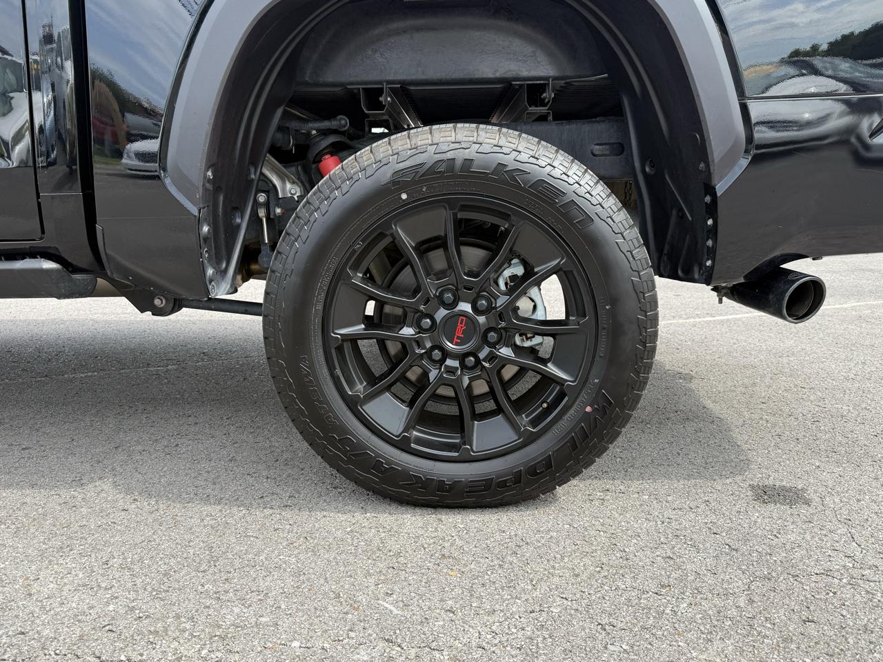Toyota Tundra SR5 CrewMax 4WD 2025