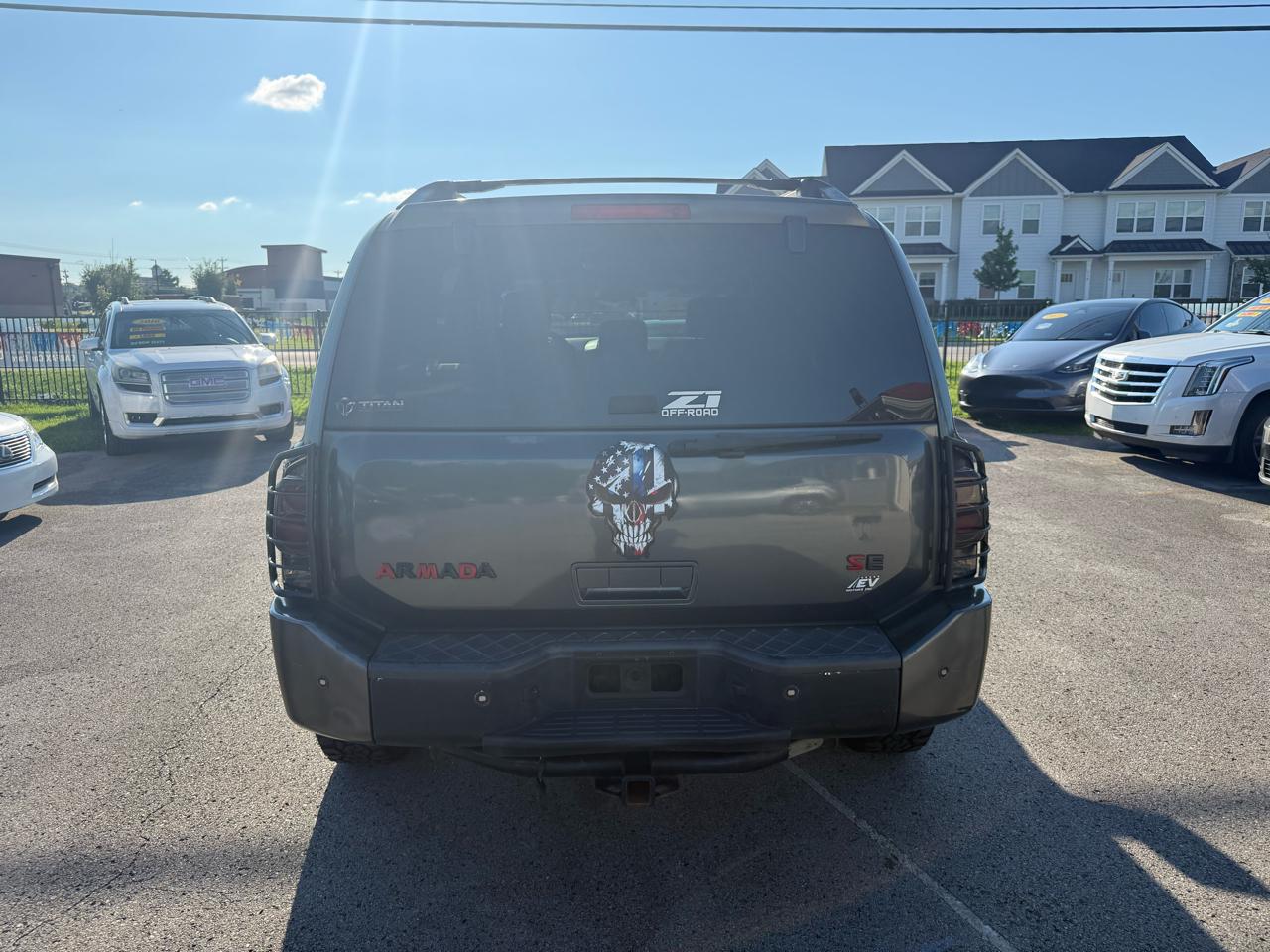 Nissan Armada LE 4WD 2006