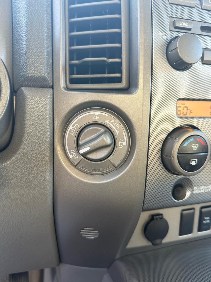 Nissan Armada LE 4WD 2006
