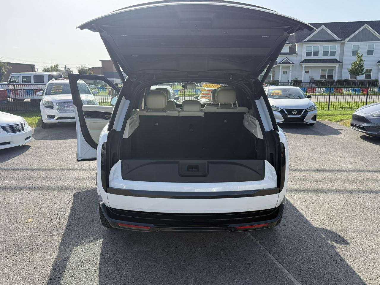 Land Rover New Range Rover SE 2023