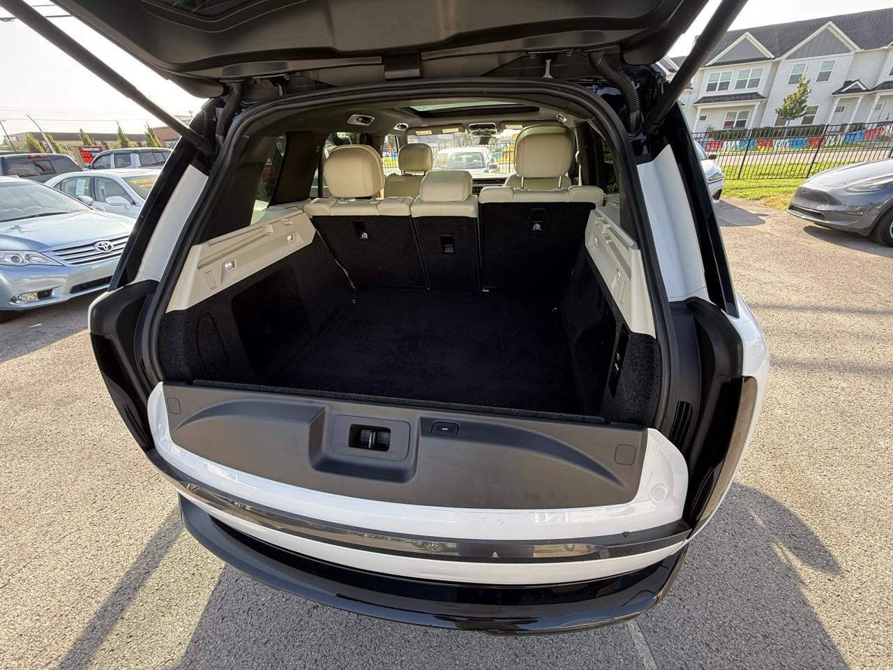 Land Rover New Range Rover SE 2023