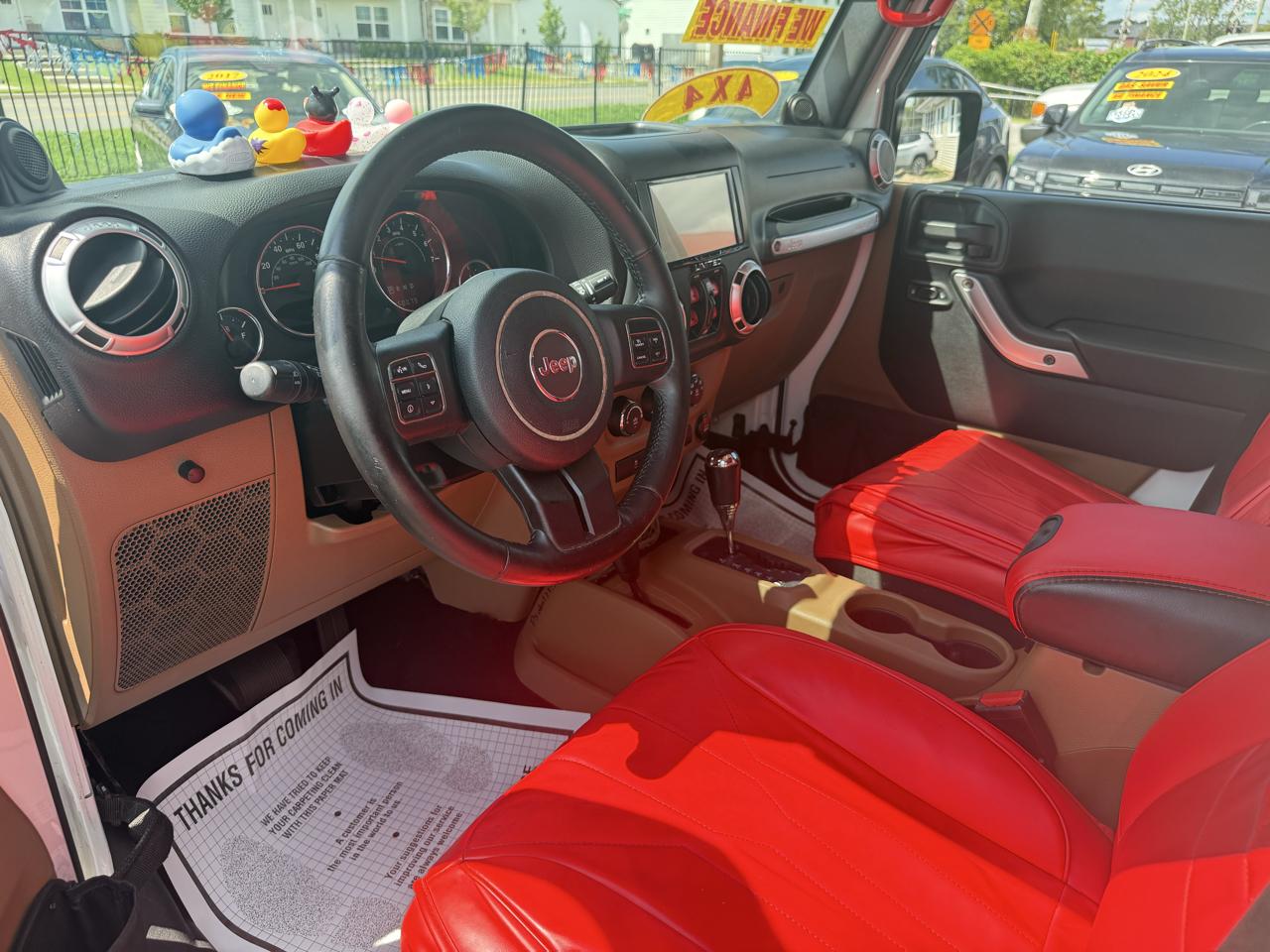 Jeep Wrangler Unlimited Sahara 4WD 2011