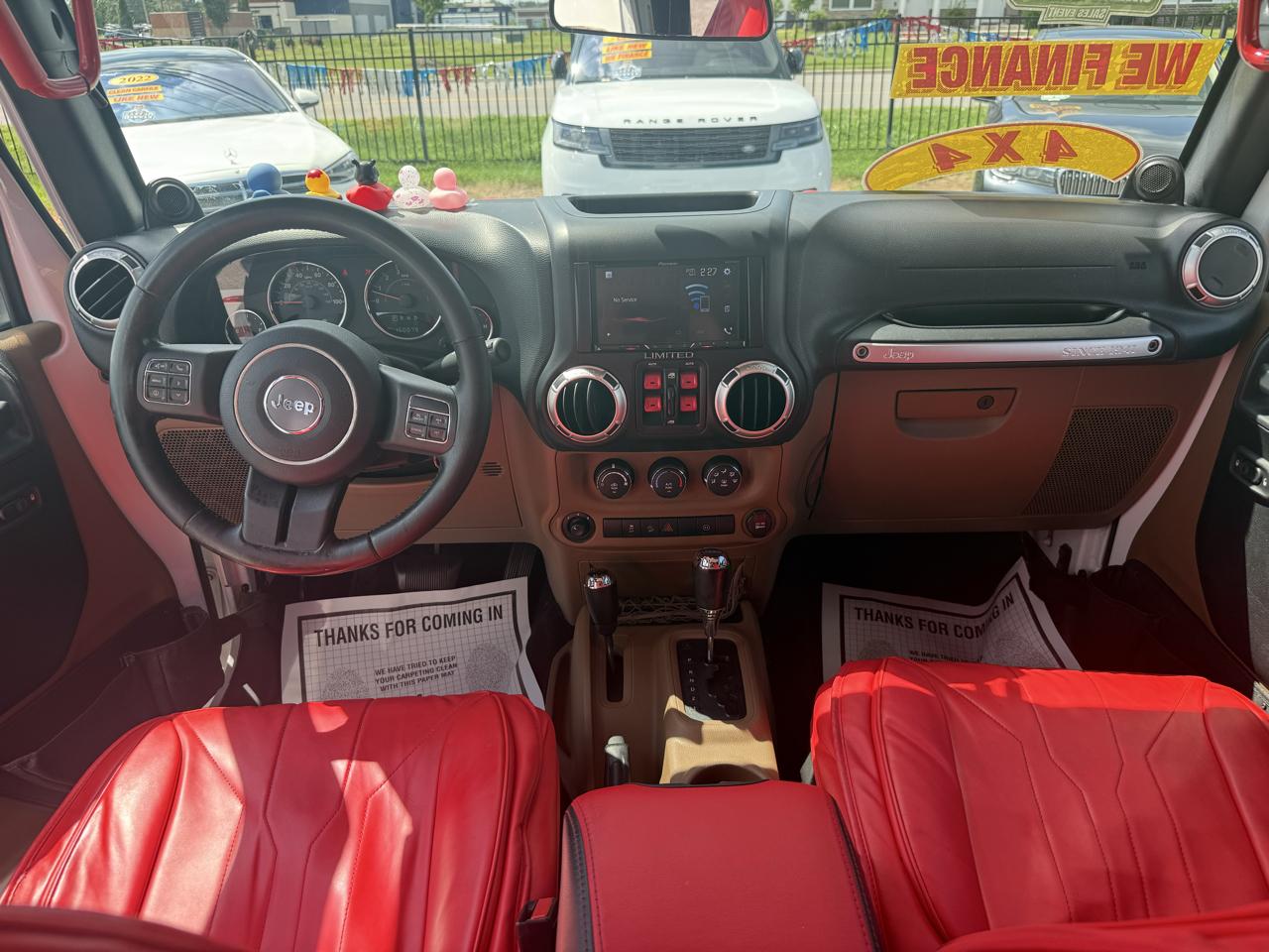 Jeep Wrangler Unlimited Sahara 4WD 2011