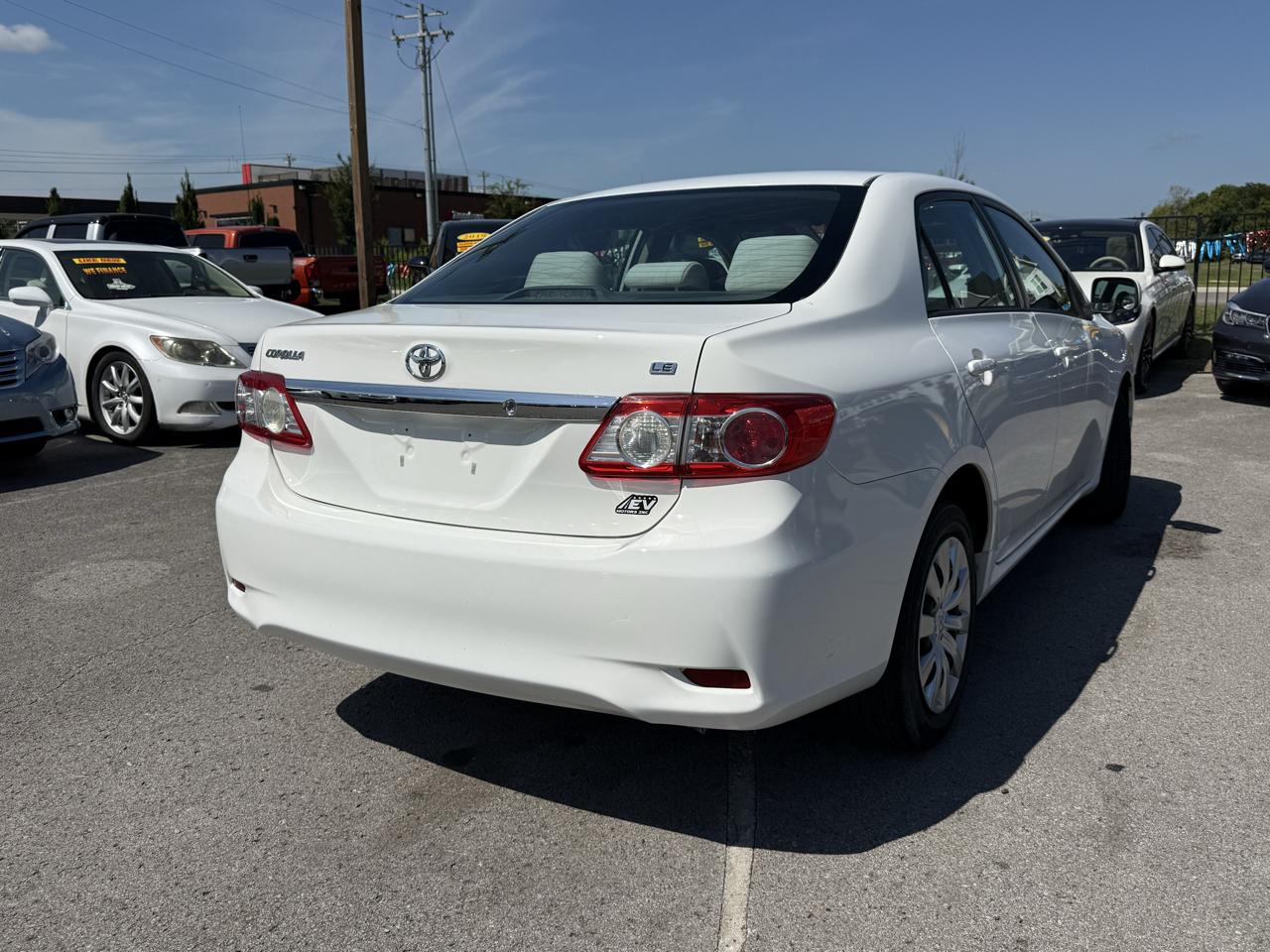 Toyota Corolla S 5-Speed MT 2012
