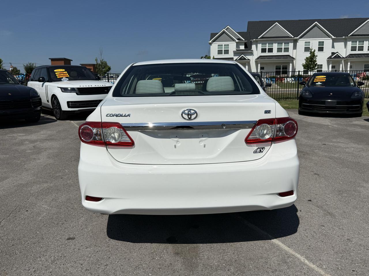Toyota Corolla S 5-Speed MT 2012