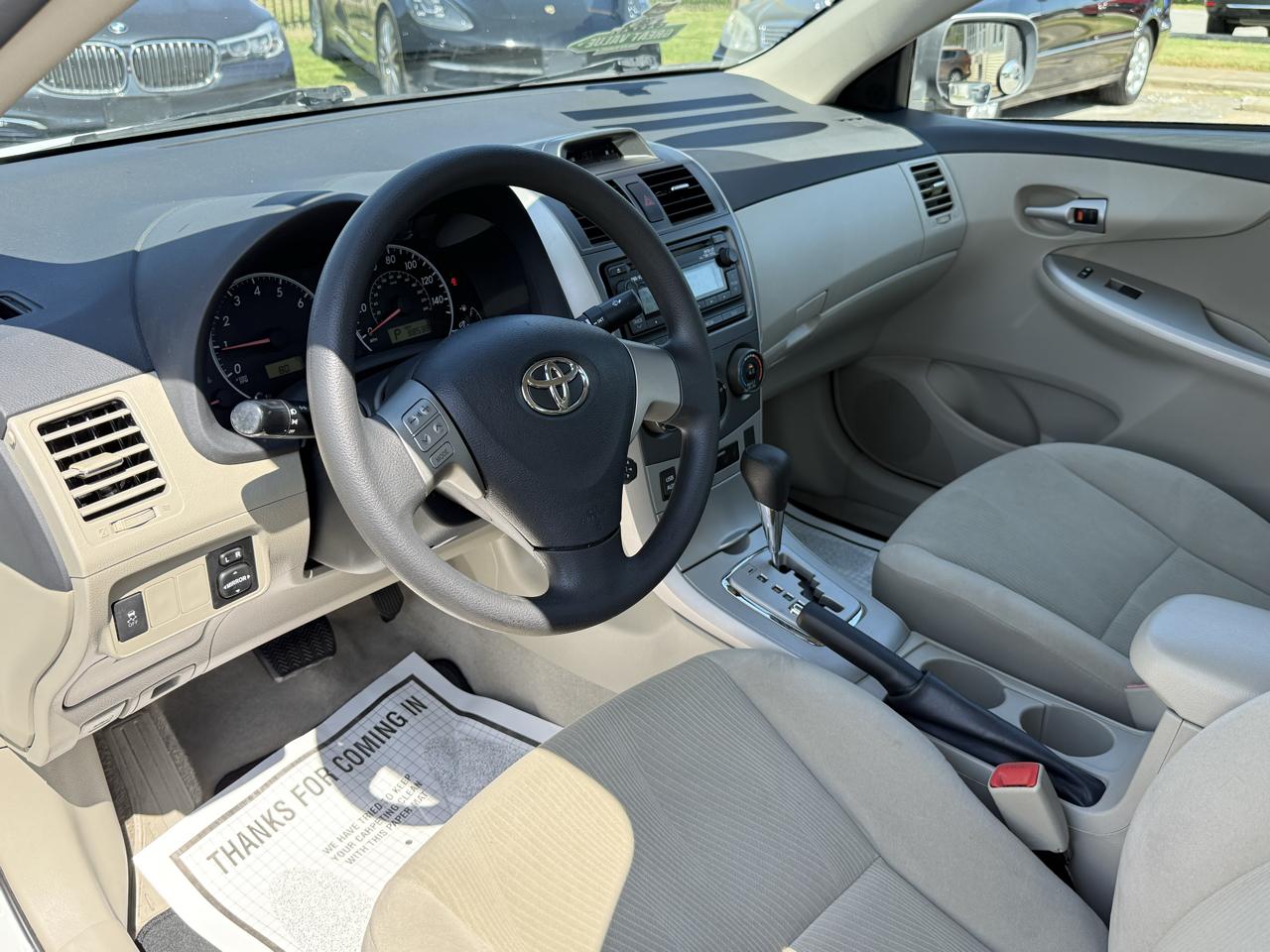Toyota Corolla S 5-Speed MT 2012
