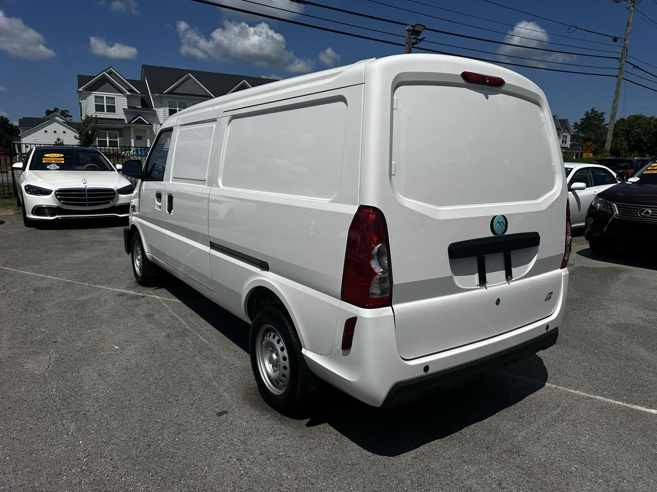 Mullen Cargo Van  2024