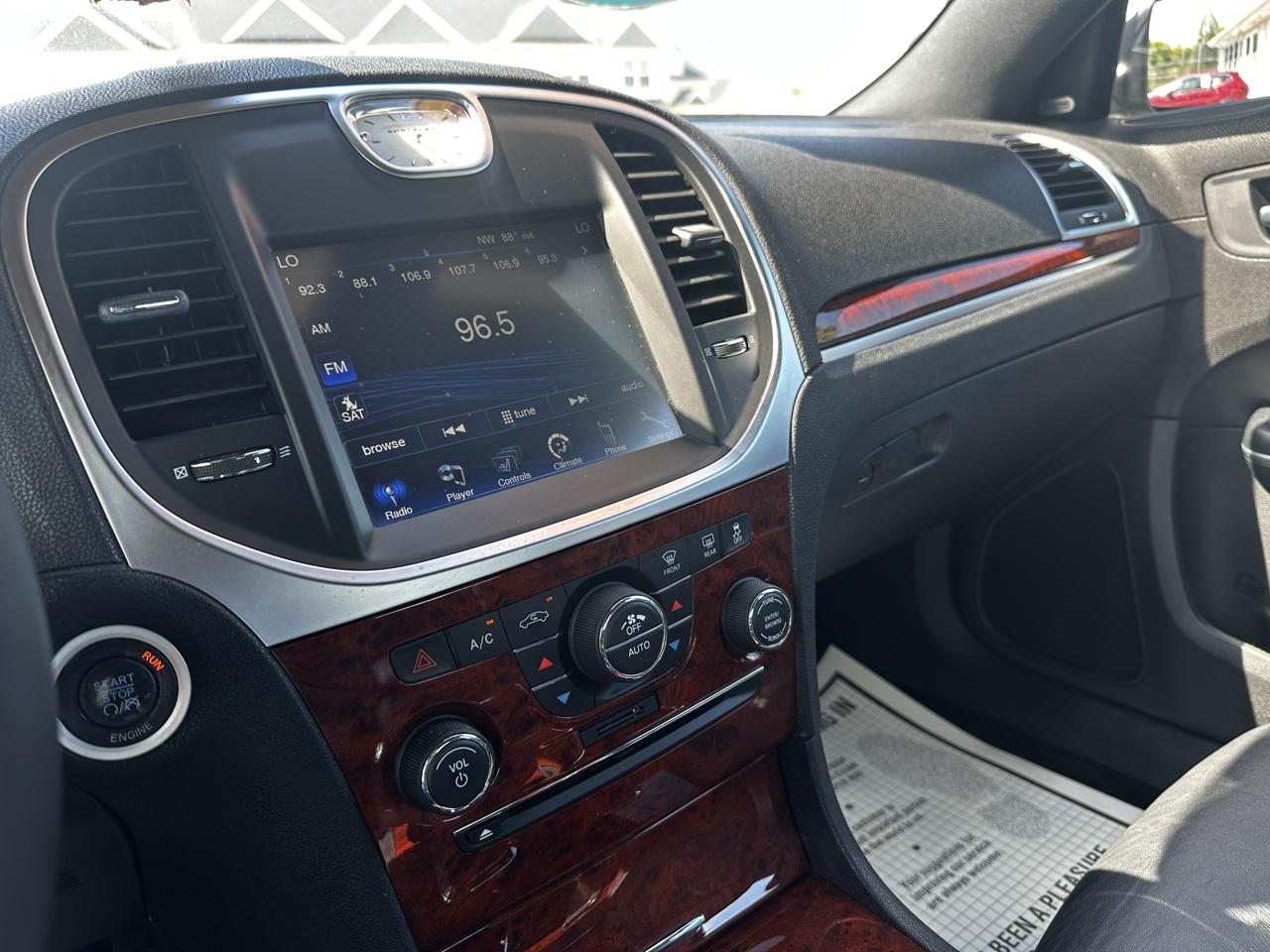 Chrysler 300 Limited RWD 2012