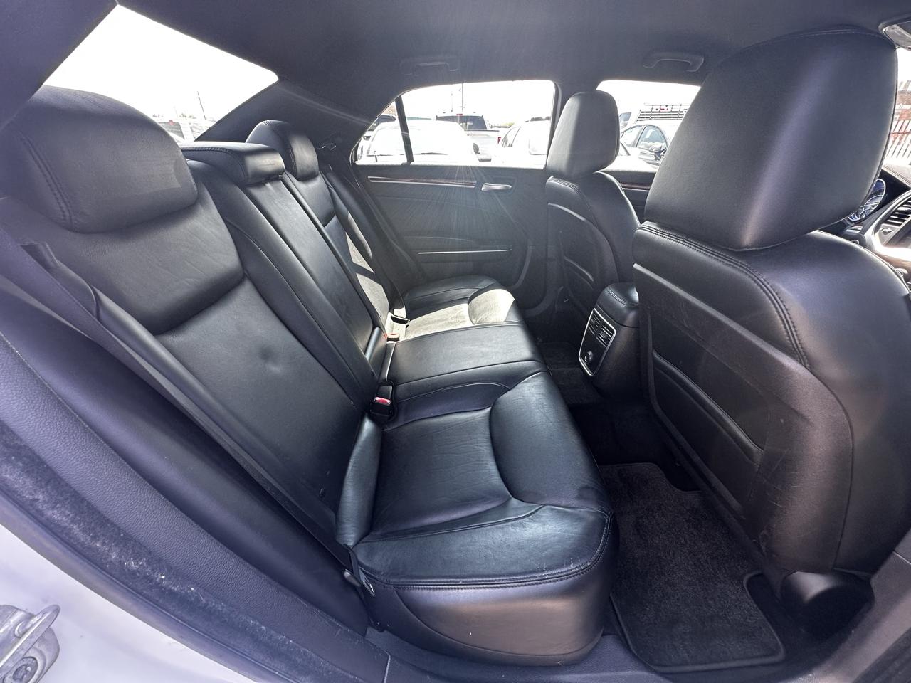 Chrysler 300 Limited RWD 2012