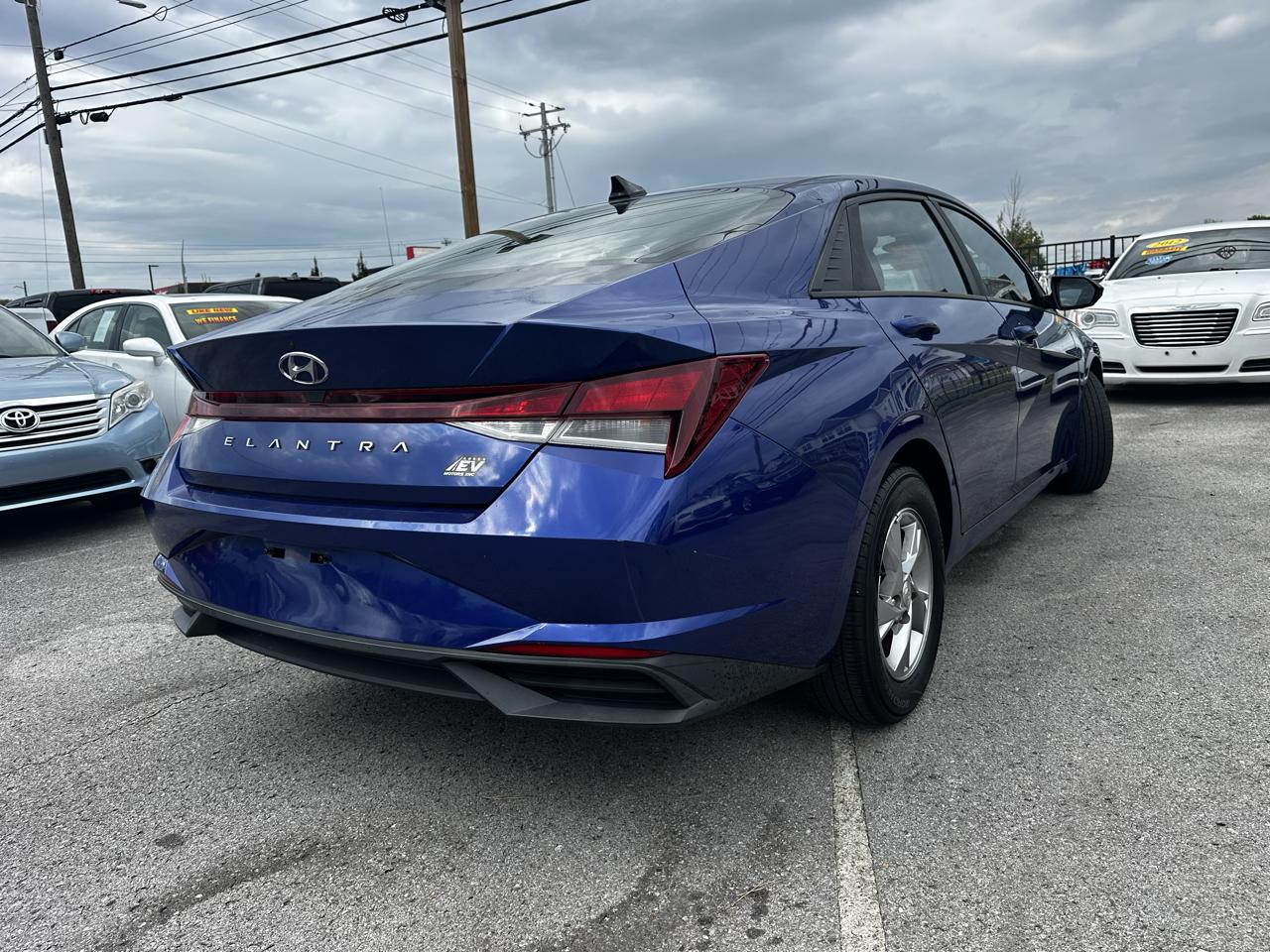 Hyundai Elantra SE 2022