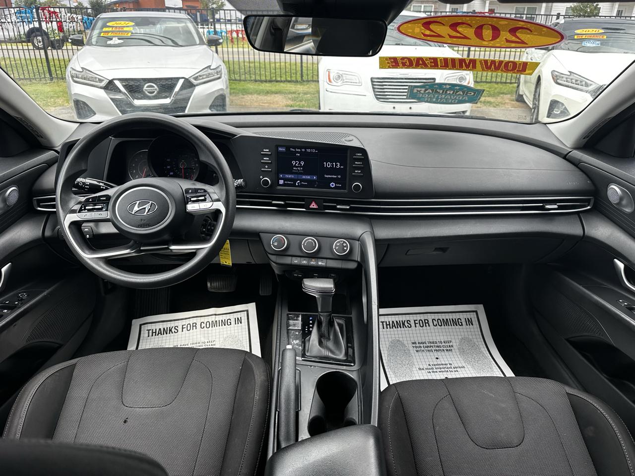 Hyundai Elantra SE 2022
