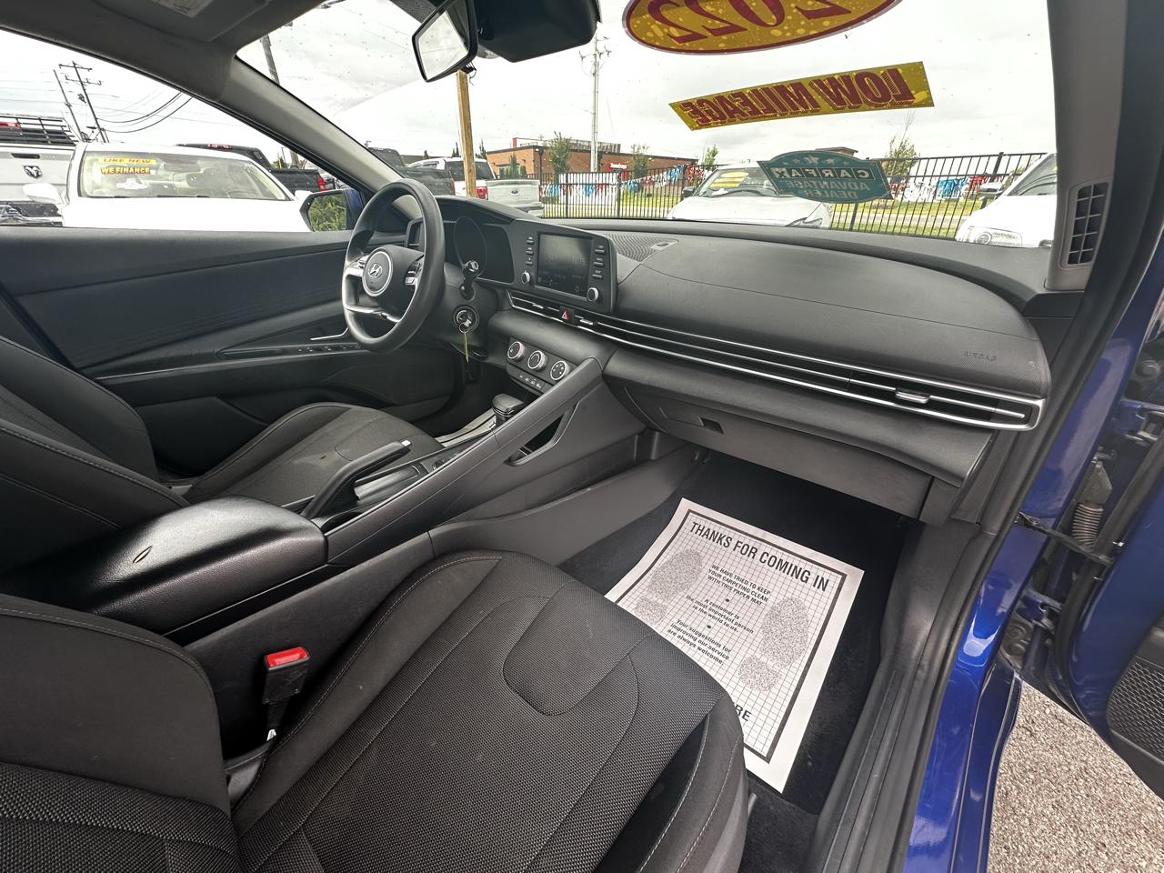 Hyundai Elantra SE 2022