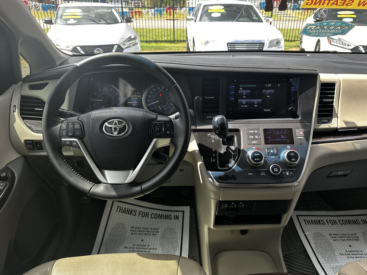 Toyota Sienna XLE FWD 8-Passenger V6 2015
