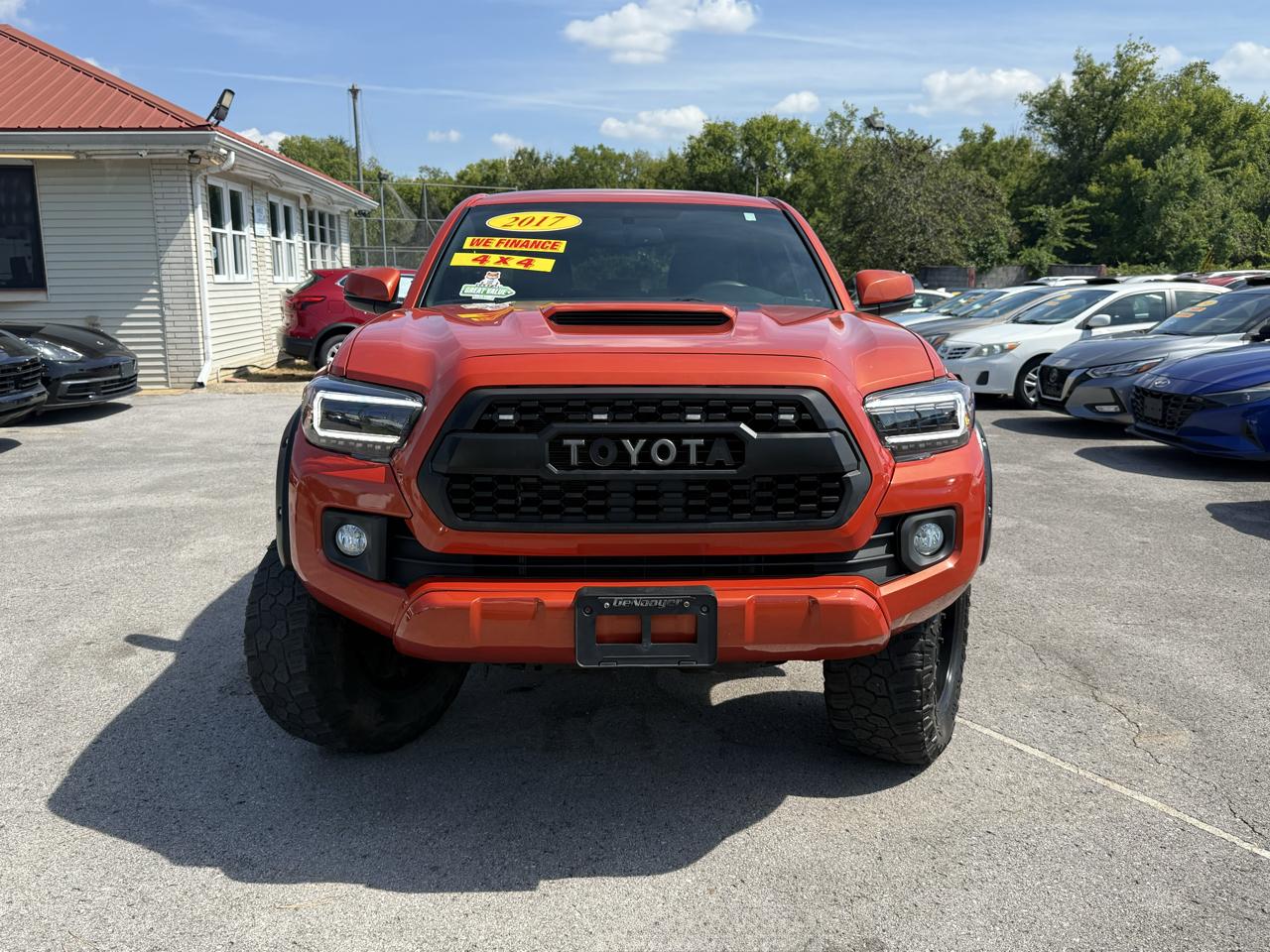 Toyota Tacoma TRD Sport Double Cab 5' Bed V6 4x4 MT (Natl) 2017