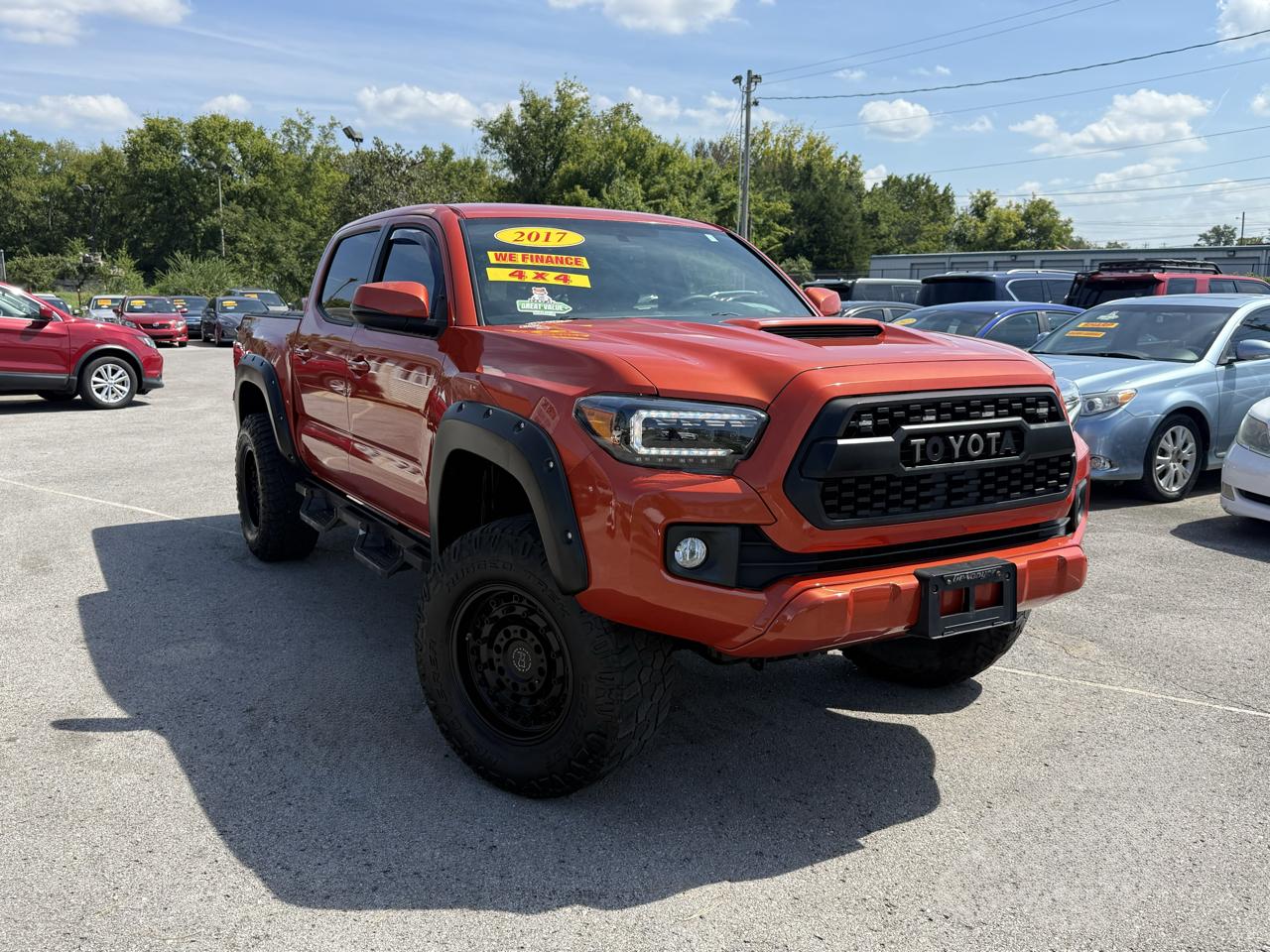 Toyota Tacoma TRD Sport Double Cab 5' Bed V6 4x4 MT (Natl) 2017