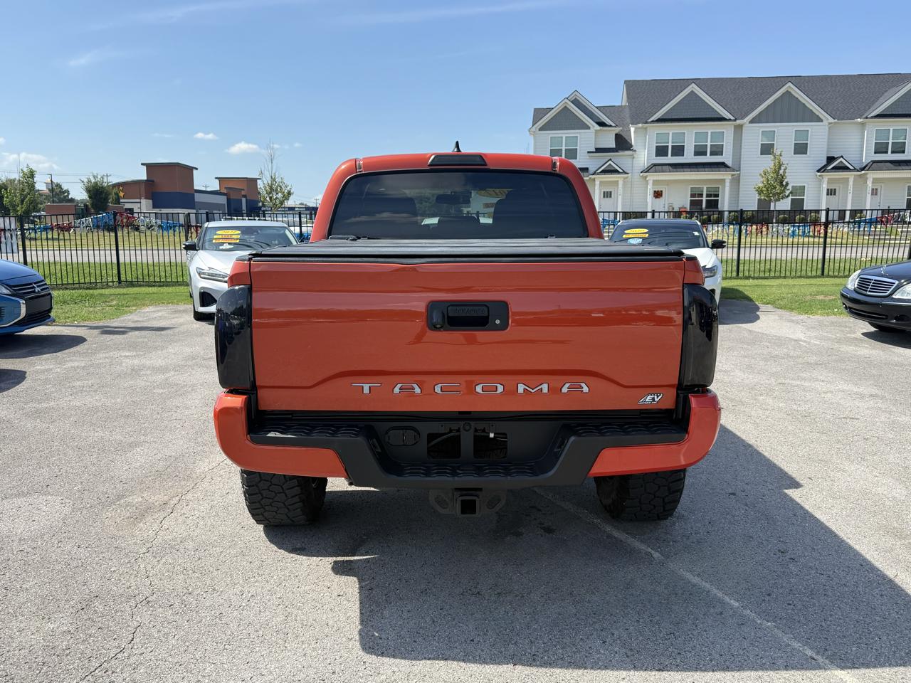 Toyota Tacoma TRD Sport Double Cab 5' Bed V6 4x4 MT (Natl) 2017