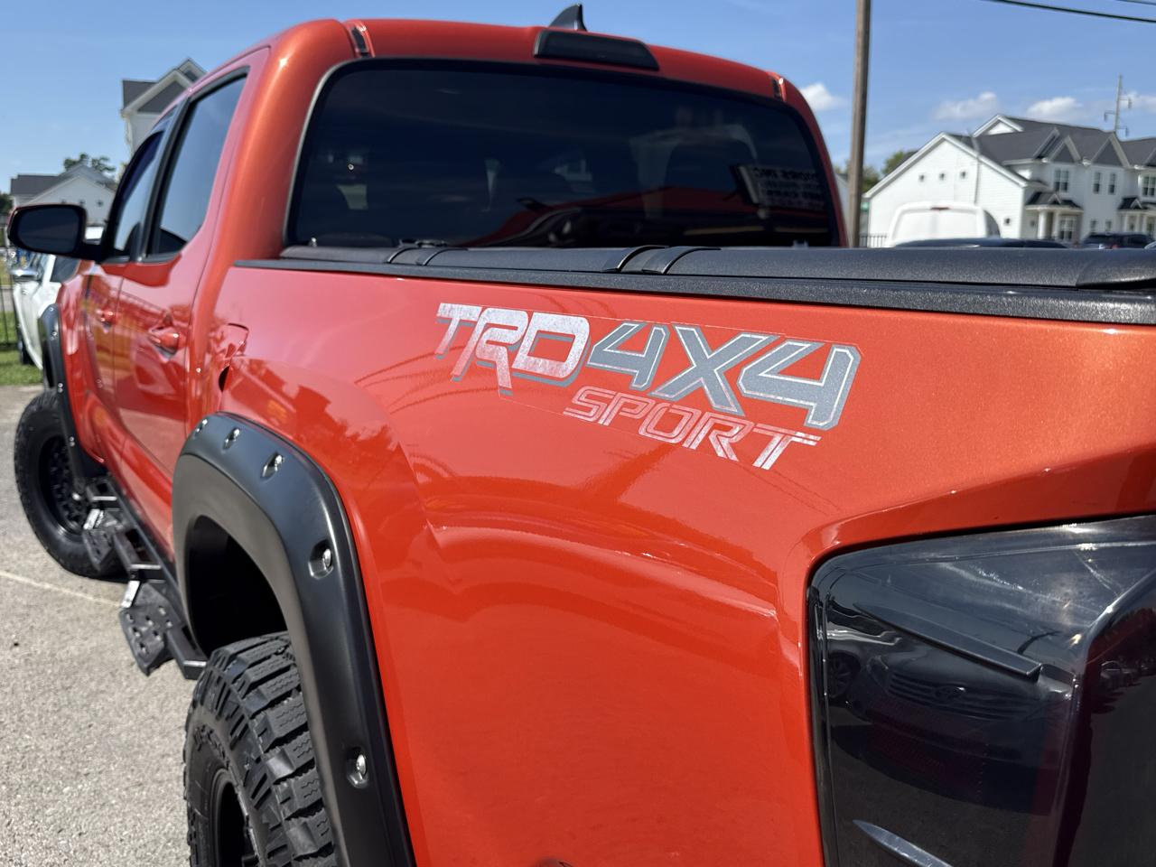 Toyota Tacoma TRD Sport Double Cab 5' Bed V6 4x4 MT (Natl) 2017