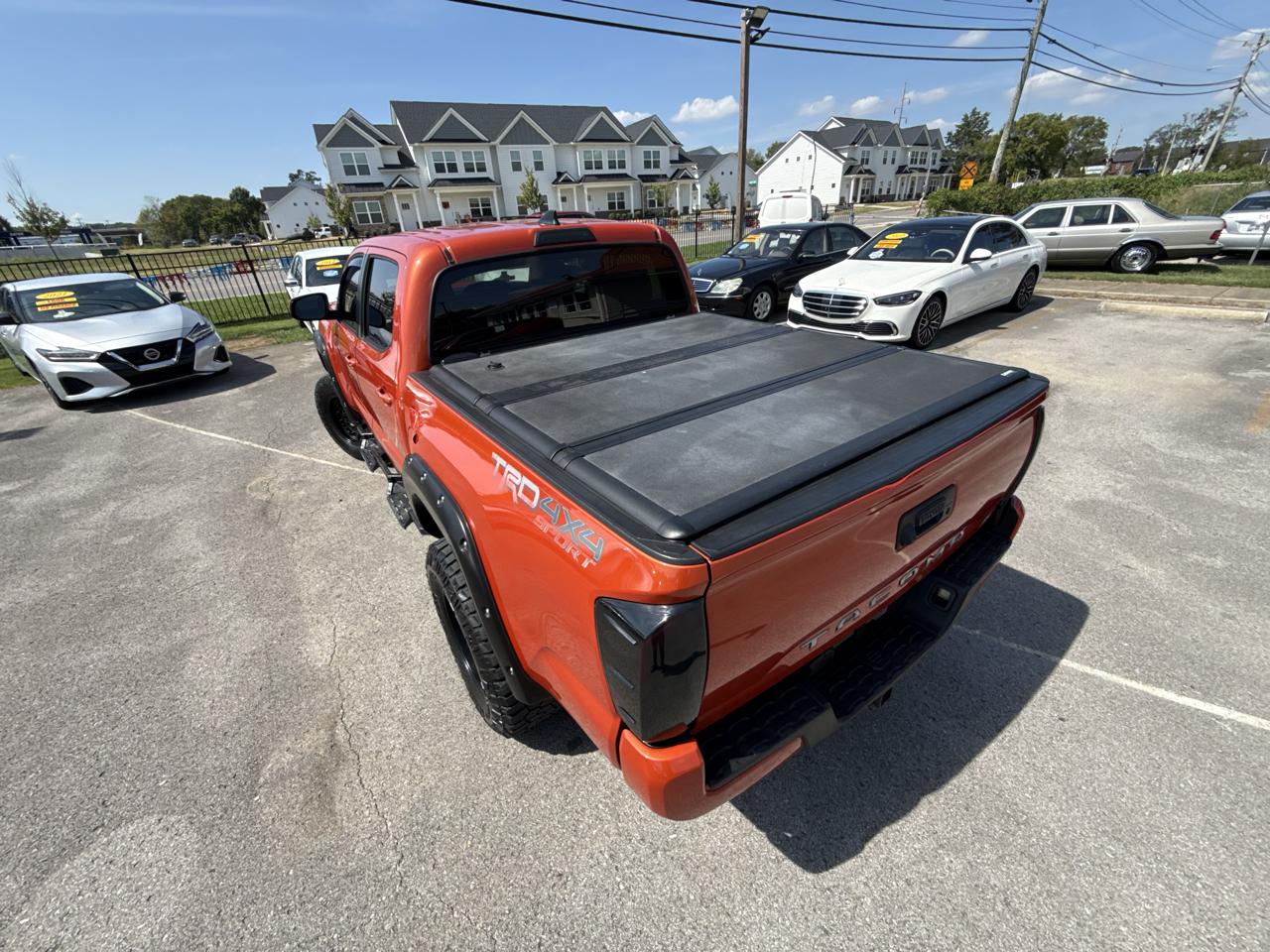 Toyota Tacoma TRD Sport Double Cab 5' Bed V6 4x4 MT (Natl) 2017