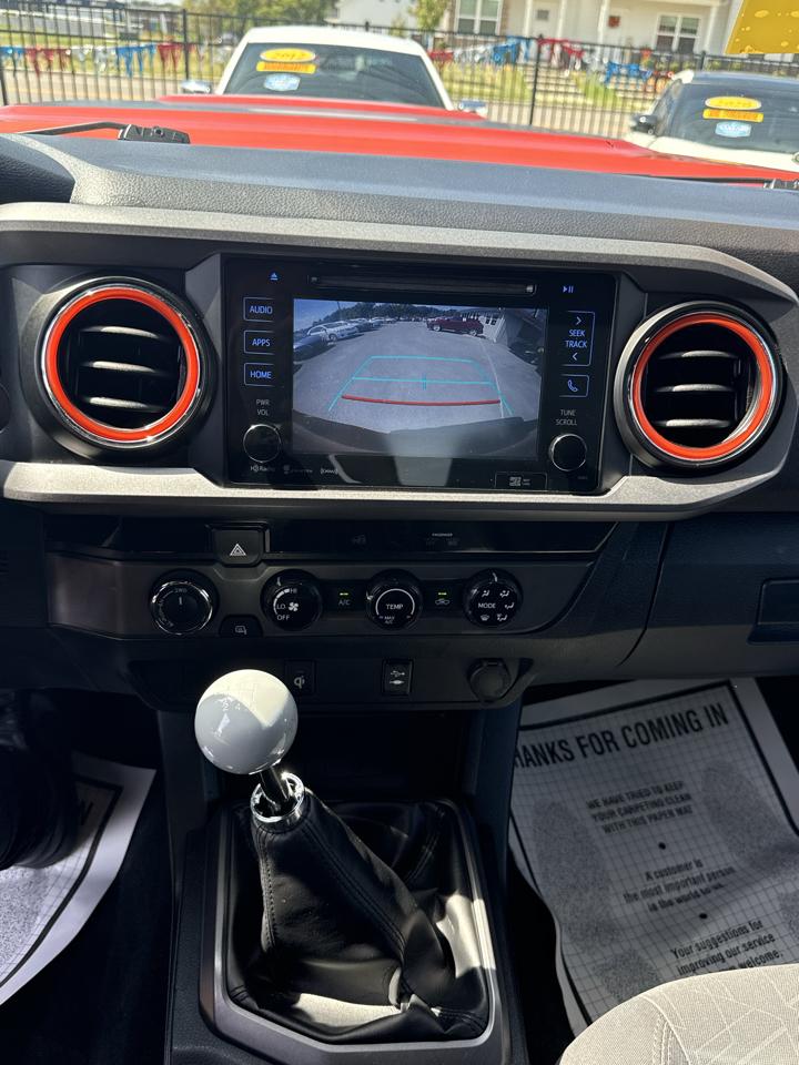 Toyota Tacoma TRD Sport Double Cab 5' Bed V6 4x4 MT (Natl) 2017