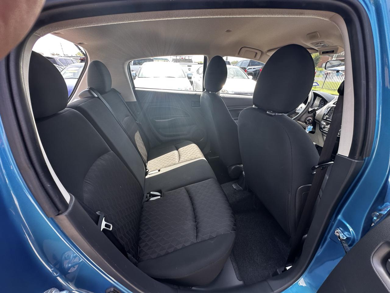 Mitsubishi Mirage ES CVT 2024