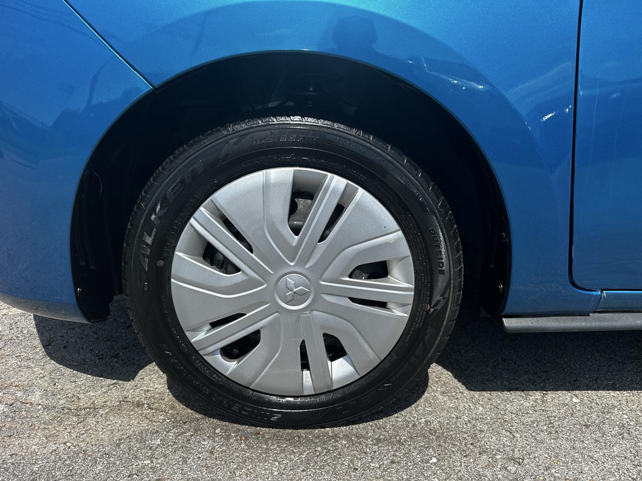 Mitsubishi Mirage ES CVT 2024