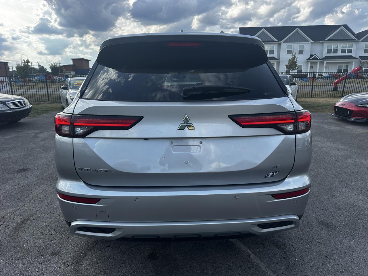 Mitsubishi Outlander SE 4WD 2022