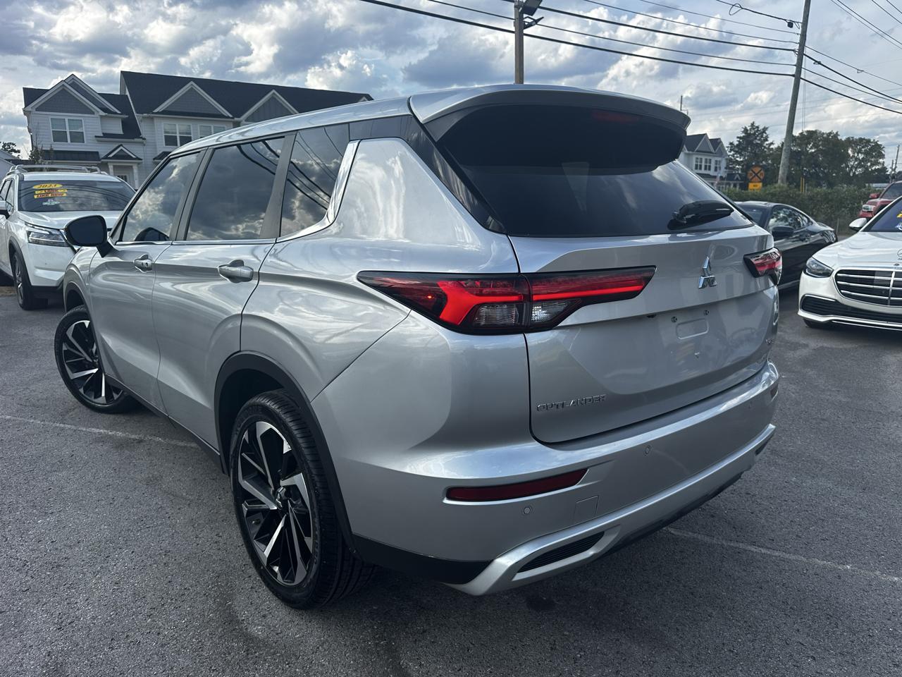 Mitsubishi Outlander SE 4WD 2022
